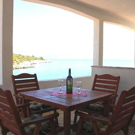 Apartment Amfora Gdinj